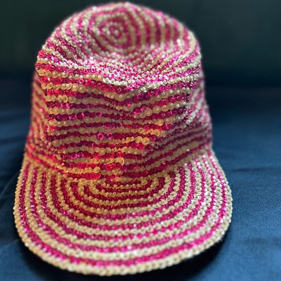 Vintage Pink and White Beaded Hat - Picture 2 of 7